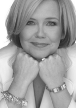 Mathilde Santing